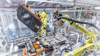 Robots in de batterijproductie